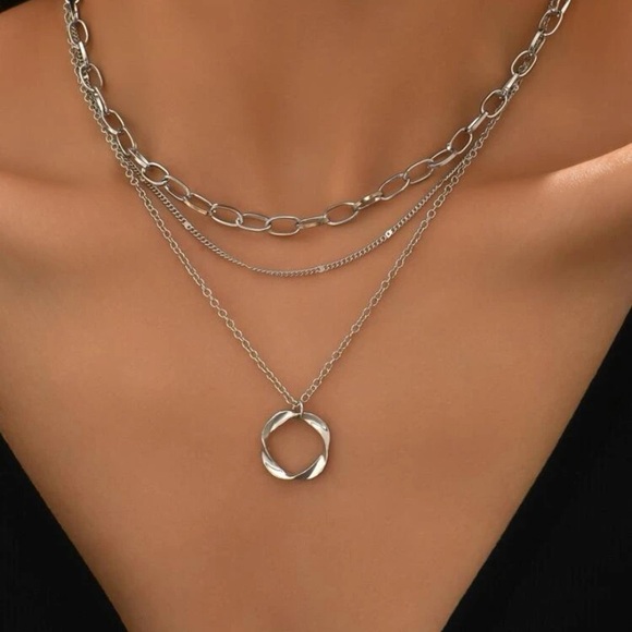 mam262 Jewelry - Silver necklace